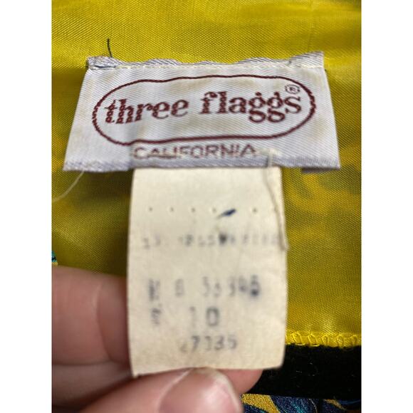 Vintage three flaggs California floral yellow & blue top (b42) - Picture 3 of 11
